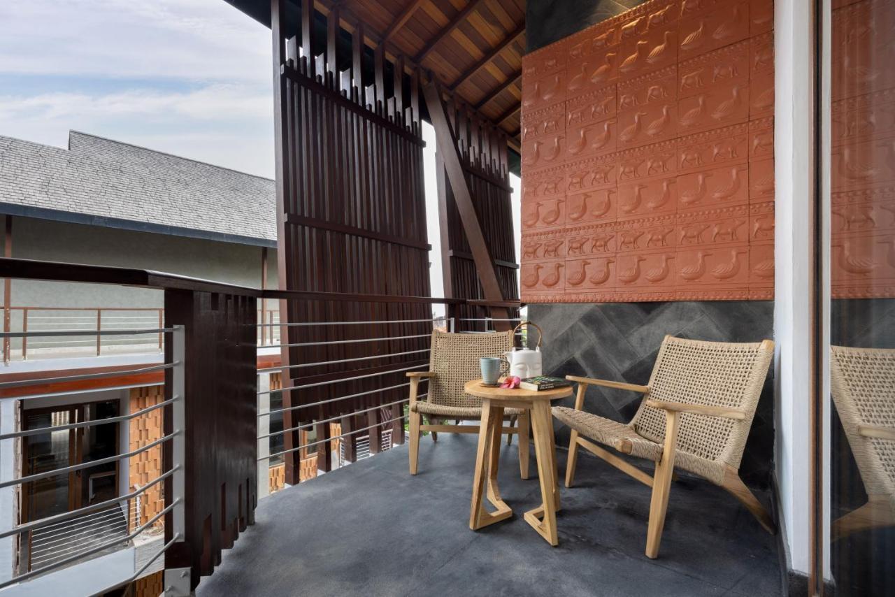 Mokko Suites Batubelig Canggu Екстериор снимка